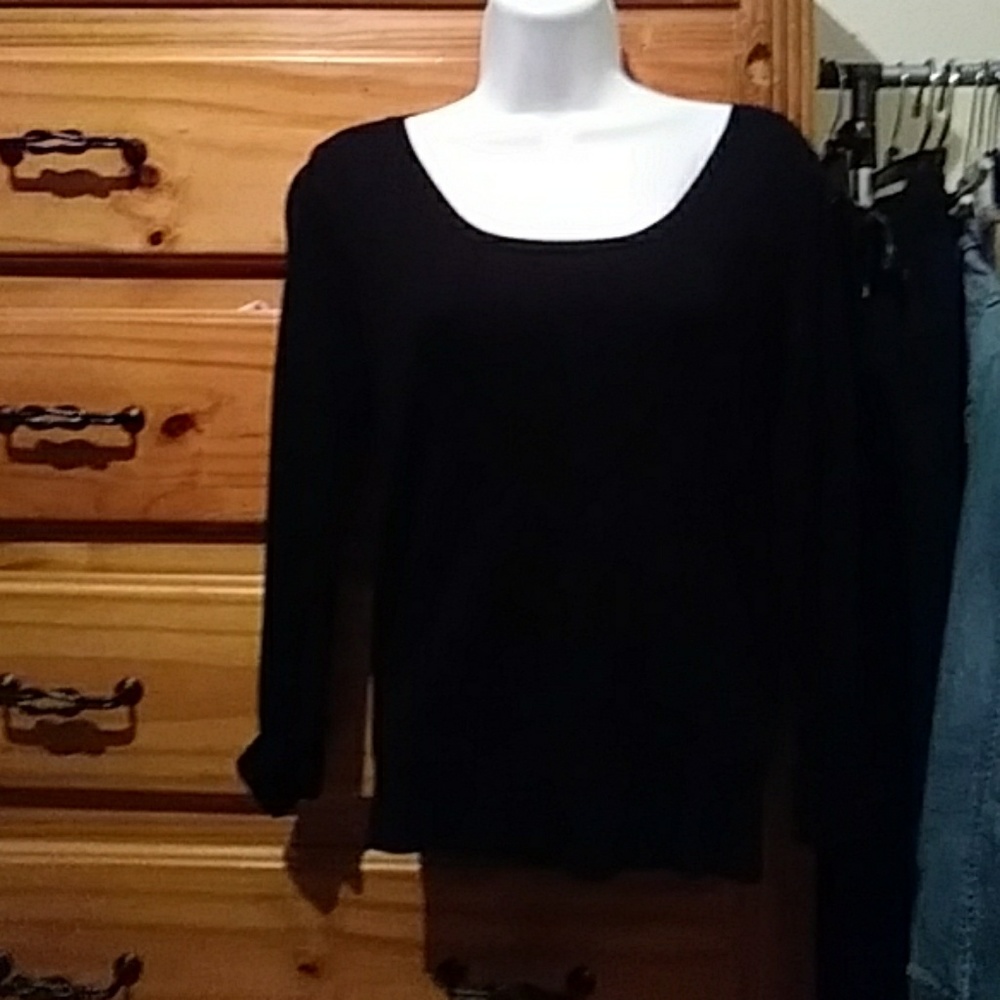 Classic black light weight sweater